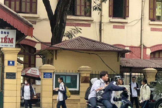 Hà Nội: Vẫn còn nhiều phụ huynh, học sinh chưa chấp hành quy định khi tham gia giao thông 