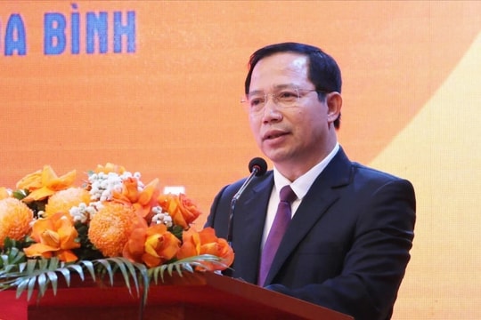 Xây chắc nền móng của dân tộc Việt Nam