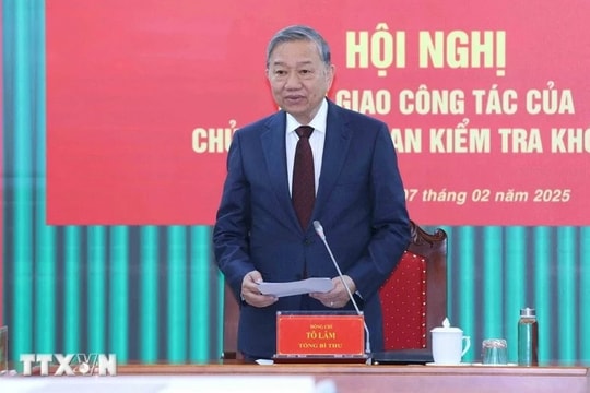 Hội nghị bàn giao công tác của Chủ nhiệm Uỷ ban Kiểm tra Trung ương