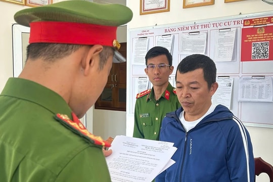 Bắt nhân viên pha chế dùng cồn y tế "chế" rượu khiến hai người nước ngoài tử vong