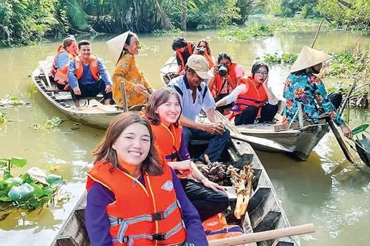 Du lịch chủ động thích ứng với biến đổi khí hậu