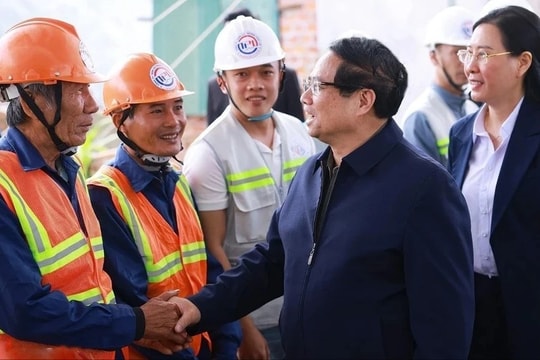 Thủ tướng Phạm Minh Chính đôn đốc xóa nhà tạm, nhà dột nát và các dự án hạ tầng giao thông tại Quảng Ngãi