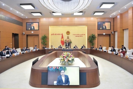 Phiên họp thứ 42 của Ủy ban Thường vụ Quốc hội đã xem xét 27 nội dung