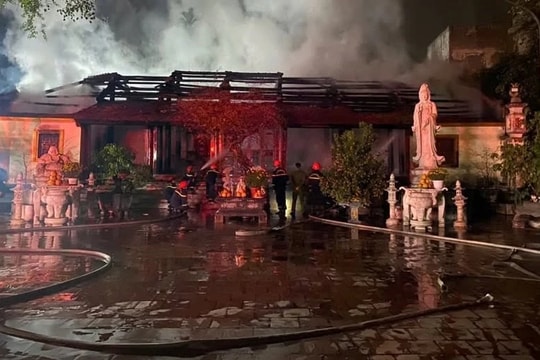 Cục Di sản văn hóa đề nghị Bắc Giang kiểm tra thực tế di tích chùa Vẽ sau vụ cháy