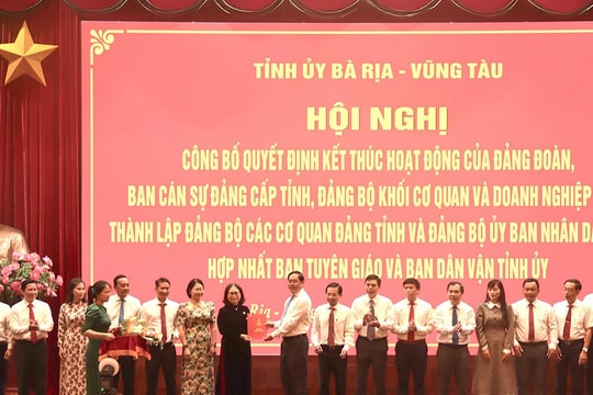 Bà Rịa - Vũng Tàu: Tinh gọn tổ chức, 5 lãnh đạo tỉnh chủ động xin nghỉ hưu sớm