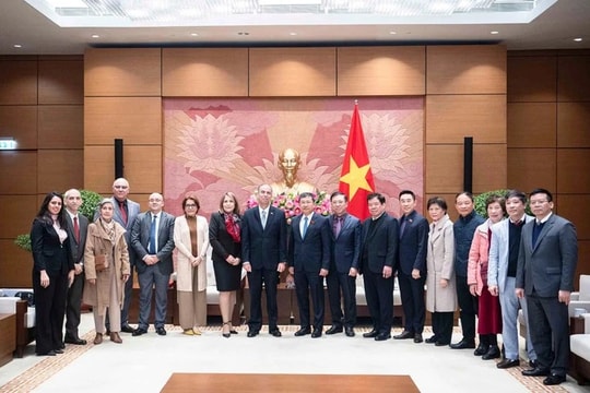 Tích cực triển khai các hoạt động hợp tác, đoàn kết, hữu nghị giữa hai nước, hai Quốc hội Việt Nam - Cuba
