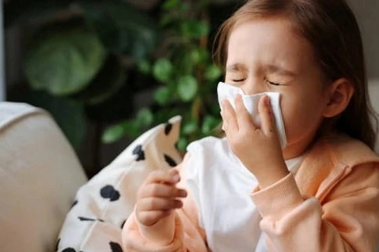 Bệnh cúm mùa gia tăng nguy hiểm ở trẻ nhỏ, bác sĩ cảnh báo