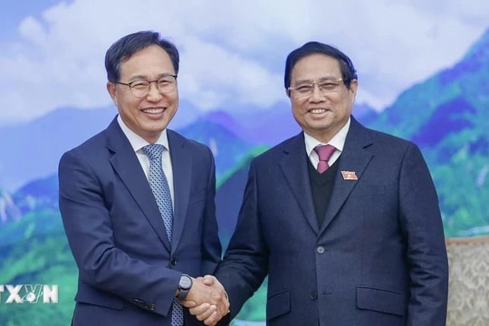 Thủ tướng Phạm Minh Chính tiếp lãnh đạo Samsung Việt Nam