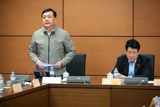 Bảo đảm các nguyên tắc về phân cấp, ủy quyền