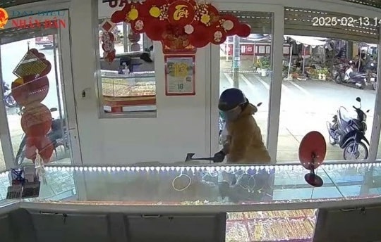 Truy bắt đối tượng cướp tiệm vàng ở Lâm Đồng