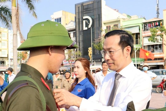 Kiên Giang: Hơn 1.700 thanh niên hăng hái lên đường thực hiện nghĩa vụ quân sự