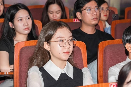 Nhiều trường đại học đưa môn Tin học vào tổ hợp xét tuyển năm 2025