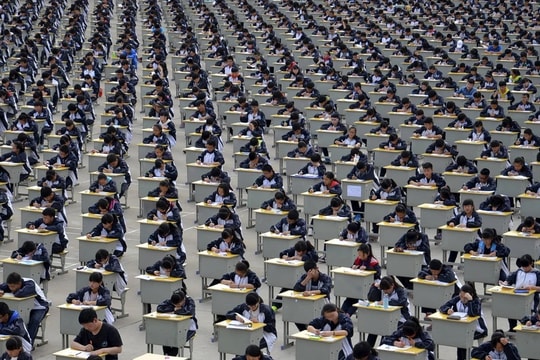 Chính sách "giảm kép" của Trung Quốc về dạy thêm: Giải quyết tận gốc việc dạy thêm