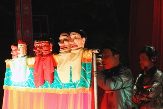 Rối cạn Ổi Lỗi - nghệ thuật trong không gian thiêng