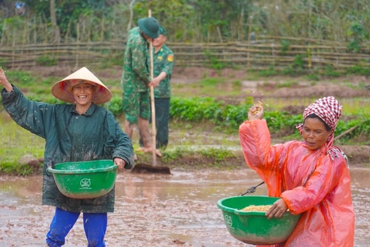 Đồng bào Chứt gieo hạt ngọc trên biên giới 