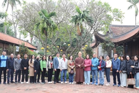 Đảng bộ cơ sở Báo Đại biểu Nhân dân tổ chức sinh hoạt chuyên đề quý I.2025