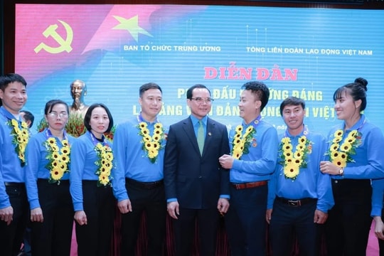 Công nhân lao động - lực lượng đặc biệt quan trọng phát triển đảng viên