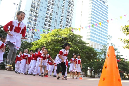 Không dạy thêm, học thêm, trường học phối hợp phụ huynh quản lý học sinh