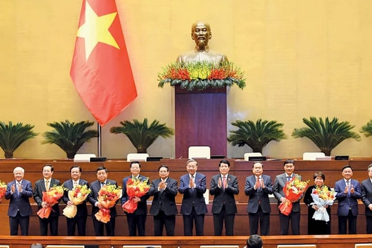 Quốc hội bầu ông Vũ Hồng Thanh và ông Lê Minh Hoan giữ chức Phó Chủ tịch Quốc hội khóa XV