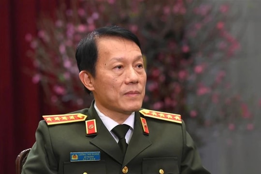 Tiếp tục sắp xếp tổ chức bộ máy lực lượng Công an nhân dân tinh, gọn, mạnh, theo ba cấp để phục vụ Nhân dân tốt hơn