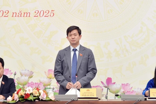 Tổng Thư ký Quốc hội Lê Quang Tùng chủ trì Họp báo về kết quả Kỳ họp bất thường lần thứ Chín, Quốc hội khóa XV