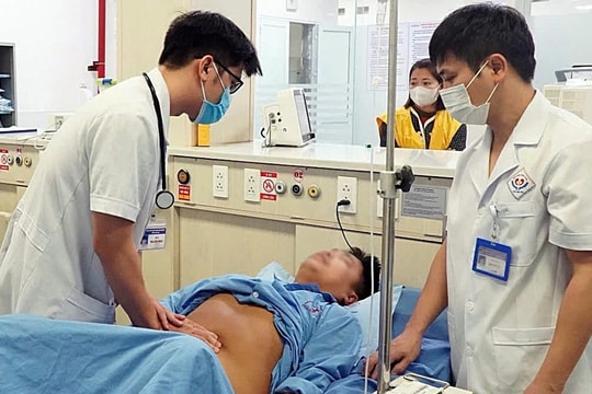 Lọc máu kịp thời cứu sống người bệnh sốc nhiễm khuẩn 