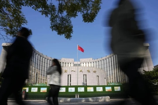 Trung Quốc cam kết tăng giá đồng NDT trước nguy cơ đồng đô la Mỹ mạnh 