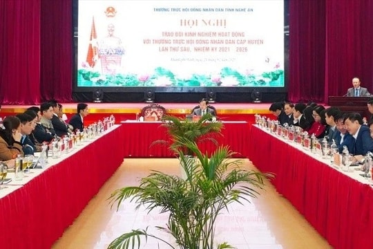 Nghệ An: Thường trực HĐND tỉnh trao đổi kinh nghiệm hoạt động với Thường trực HĐND cấp huyện