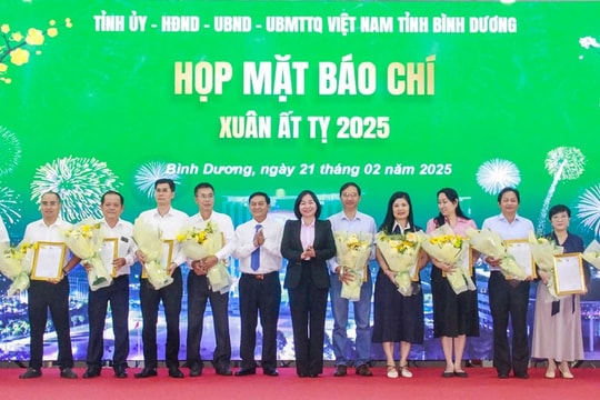 Tỉnh Bình Dương họp mặt báo chí đầu Xuân Ất Tỵ 2025