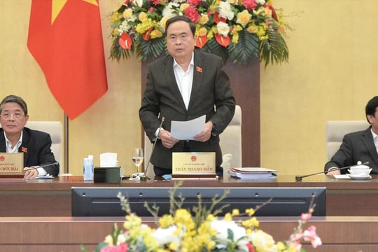 NGHỊ QUYẾT Phê chuẩn danh sách Phó Chủ nhiệm, Ủy viên là đại biểu Quốc hội hoạt động chuyên trách tại Ủy ban Kinh tế và Tài chính và Ủy viên là đại biểu Quốc hội hoạt động kiêm nhiệm của Ủy ban Kinh tế và Tài chính của Quốc hội khóa XV