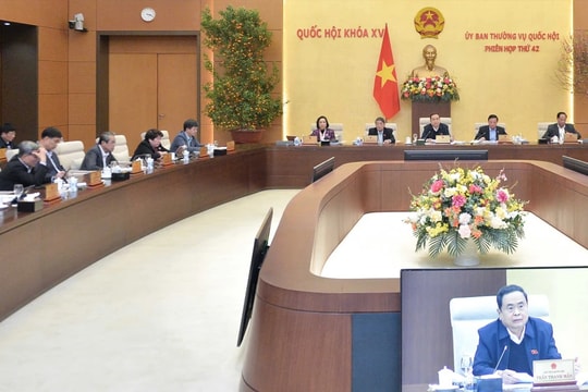 NGHỊ QUYẾT Về số lượng Phó Chủ nhiệm, Ủy viên là đại biểu Quốc hội hoạt động chuyên trách tại Ủy ban Dân nguyện và Giám sát và Ủy viên là đại biểu Quốc hội hoạt động kiêm nhiệm của Ủy ban Dân nguyện và Giám sát của Quốc hội khóa XV