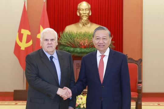 Tổng Bí thư Tô Lâm tiếp Nhà sáng lập kiêm Chủ tịch điều hành Tập đoàn FedEx