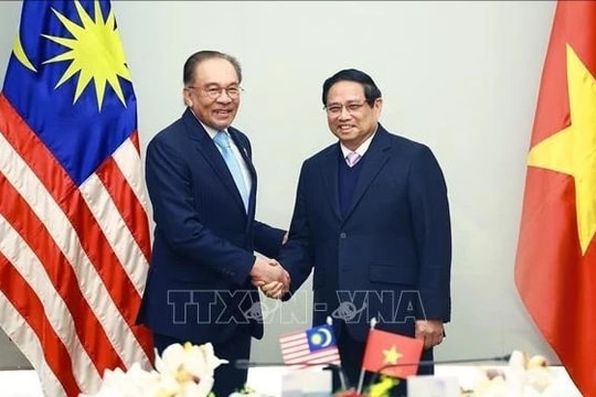 Thủ tướng Phạm Minh Chính ăn sáng - làm việc với Thủ tướng Malaysia