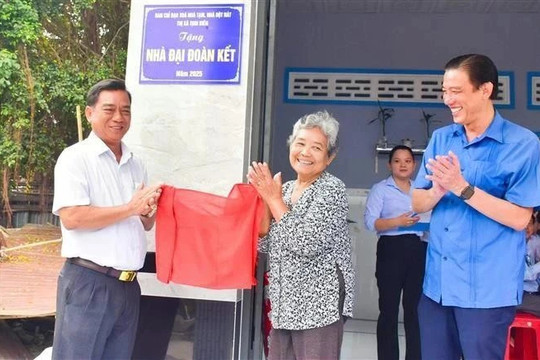 An Giang's Islamic community supports substandard housing elimination
