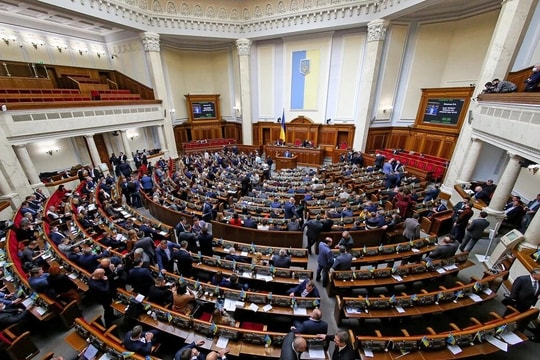 Quốc hội Ukraine thông qua nghị quyết về bầu cử