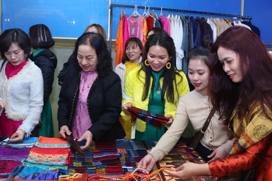 Làng nghề Hà Nội khẳng định vị thế trên trường quốc tế