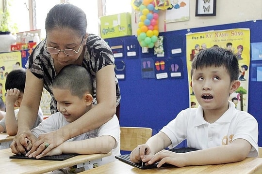 Phát triển hệ thống cơ sở giáo dục chuyên biệt đối với người khuyết tật