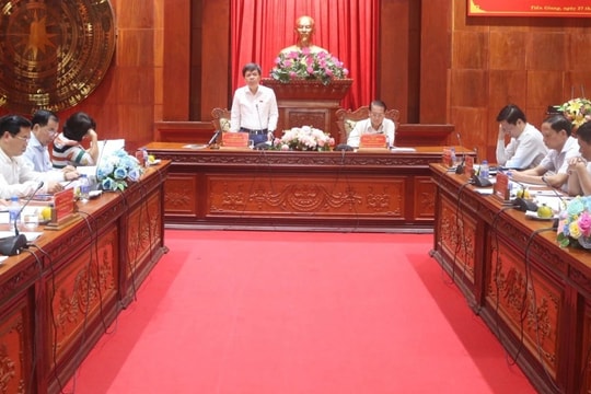 Đoàn khảo sát của Ủy ban Khoa học, Công nghệ và Môi trường làm việc tại tỉnh Tiền Giang