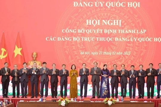 Công bố quyết định thành lập các Đảng bộ trực thuộc Đảng ủy Quốc hội