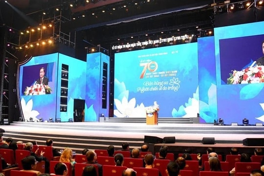 Chủ tịch Quốc hội Trần Thanh Mẫn dự Lễ kỷ niệm 70 năm Ngày Thầy thuốc Việt Nam