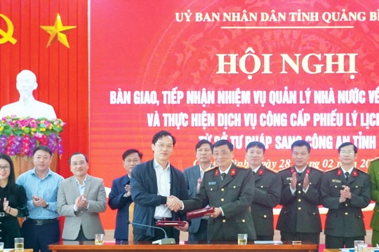 Công an Quảng Bình tiếp nhận nhiệm vụ quản lý nhà nước về lý lịch tư pháp và bảo đảm an ninh hàng không