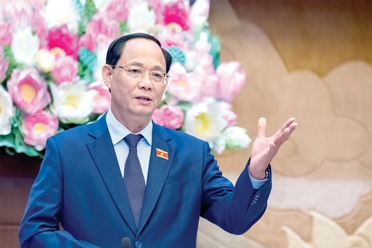 Giám sát là một phương thức kiểm soát quyền lực với đích cuối cùng là hoàn thiện chính sách, pháp luật