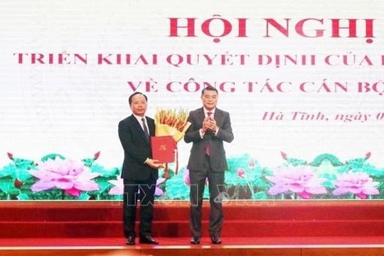 Công bố quyết định của Bộ Chính trị bổ nhiệm tân Bí thư Tỉnh ủy Hà Tĩnh