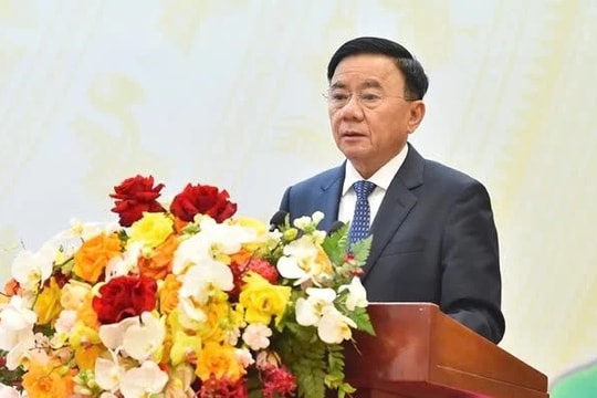 Kết luận của Bộ Chính trị, Ban Bí thư về triển khai nghiên cứu, đề xuất tiếp tục sắp xếp tổ chức bộ máy của hệ thống chính trị