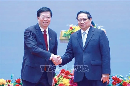 Thủ tướng Phạm Minh Chính tiếp Bí thư Đảng ủy Đại học Thanh Hoa (Trung Quốc)