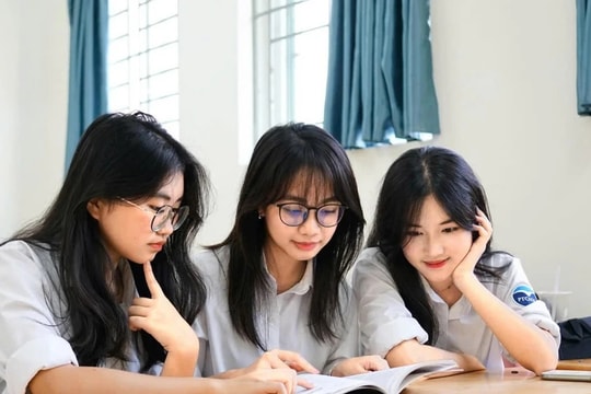 Tuyển sinh vào lớp 10: Một tỉnh cho học sinh biết điểm trước mới đăng ký nguyện vọng