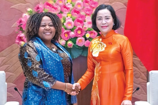 Phó Chủ tịch Quốc hội Nguyễn Thị Thanh tiếp Trưởng đại diện UN Women và Phó Đại diện UNICEF tại Việt Nam