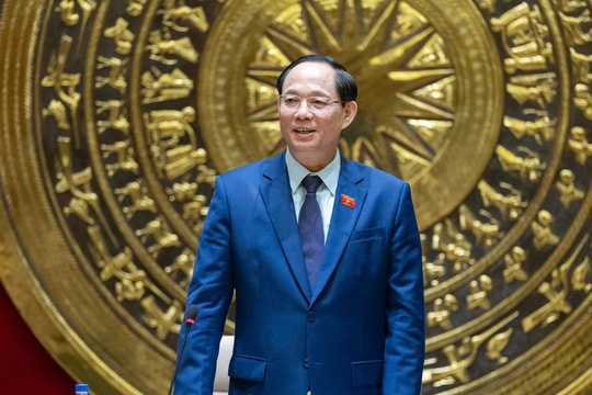 Phó Chủ tịch Quốc hội, Thượng tướng Trần Quang Phương gặp mặt Đoàn cựu chiến binh Cục Chính trị Quân khu 5 tại Đà Nẵng