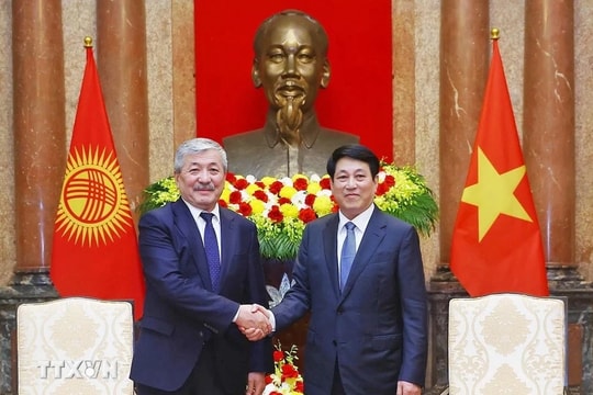Chủ tịch nước Lương Cường tiếp Thủ tướng Kyrgyzstan