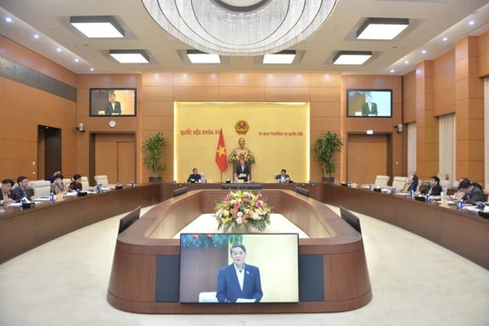 Phó Chủ tịch Quốc hội Nguyễn Đức Hải dự phiên họp của Thường trực Ủy ban Kinh tế và Tài chính